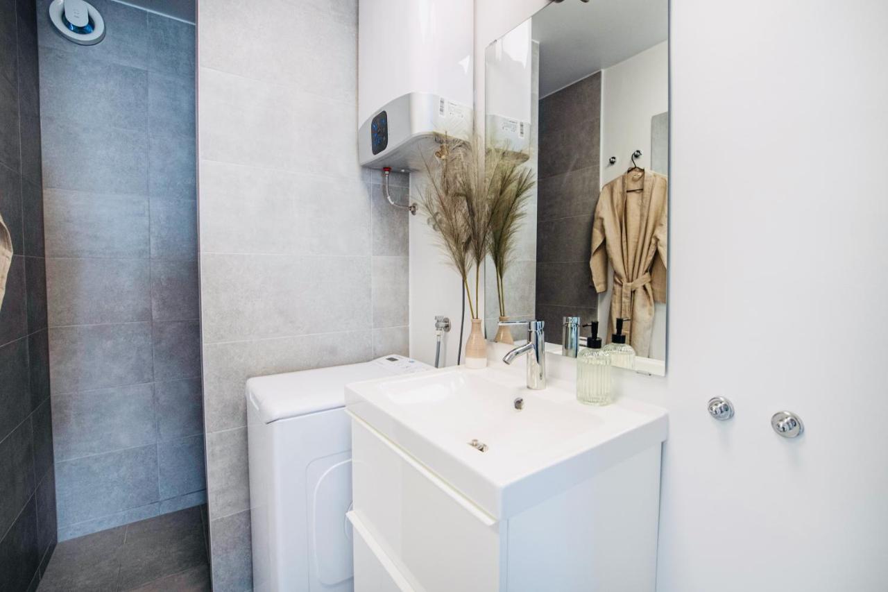 The Grande - Huge Terrace - Amazing Sea Views - Tastefully Furnished - Access To Rooftop Terrace And Gym - Hillside Apartments Rogoznica Rogoznica  Dış mekan fotoğraf