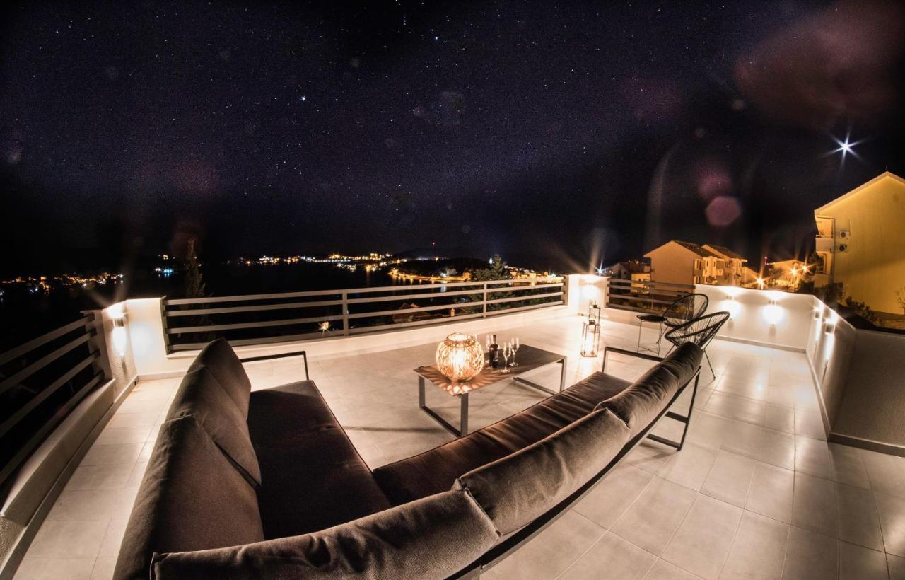 The Grande - Huge Terrace - Amazing Sea Views - Tastefully Furnished - Access To Rooftop Terrace And Gym - Hillside Apartments Rogoznica Rogoznica  Dış mekan fotoğraf
