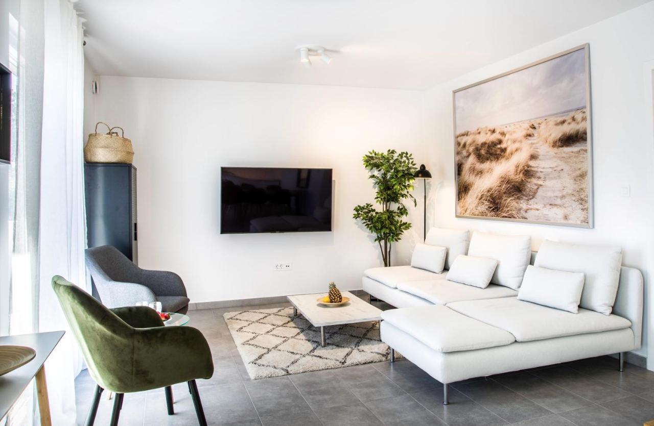 The Grande - Huge Terrace - Amazing Sea Views - Tastefully Furnished - Access To Rooftop Terrace And Gym - Hillside Apartments Rogoznica Rogoznica  Dış mekan fotoğraf