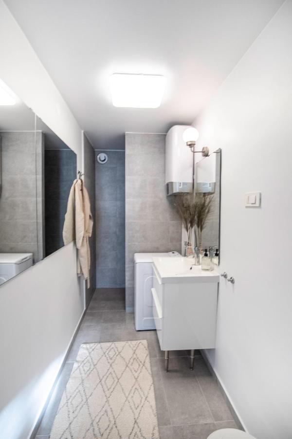 The Grande - Huge Terrace - Amazing Sea Views - Tastefully Furnished - Access To Rooftop Terrace And Gym - Hillside Apartments Rogoznica Rogoznica  Dış mekan fotoğraf