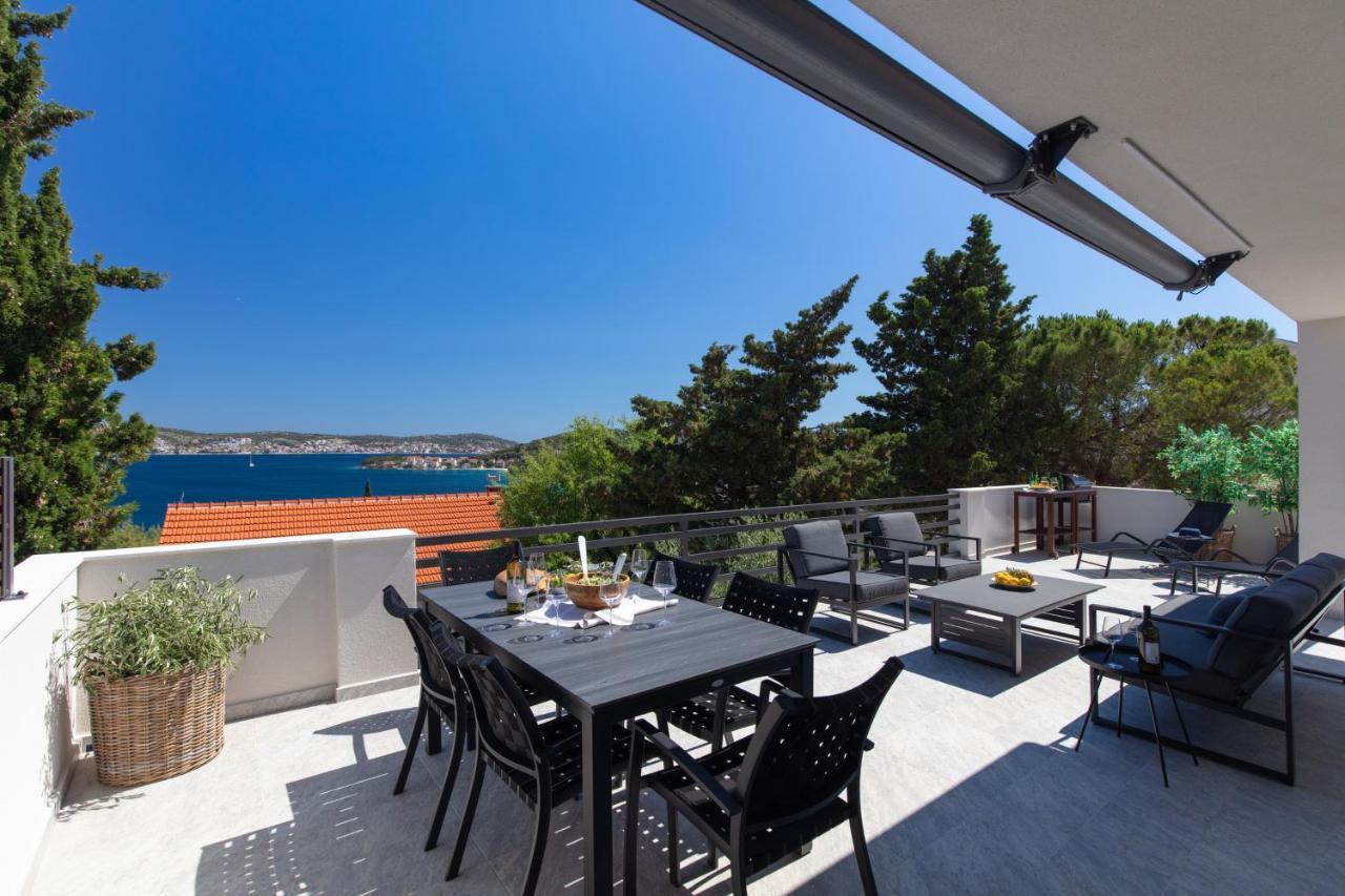 The Grande - Huge Terrace - Amazing Sea Views - Tastefully Furnished - Access To Rooftop Terrace And Gym - Hillside Apartments Rogoznica Rogoznica  Dış mekan fotoğraf