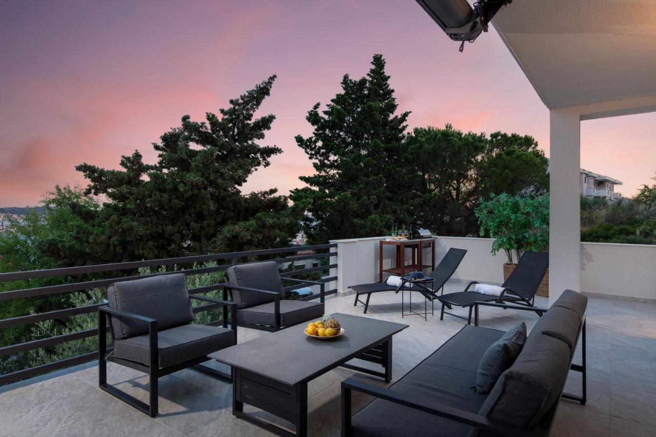 The Grande - Huge Terrace - Amazing Sea Views - Tastefully Furnished - Access To Rooftop Terrace And Gym - Hillside Apartments Rogoznica Rogoznica  Dış mekan fotoğraf