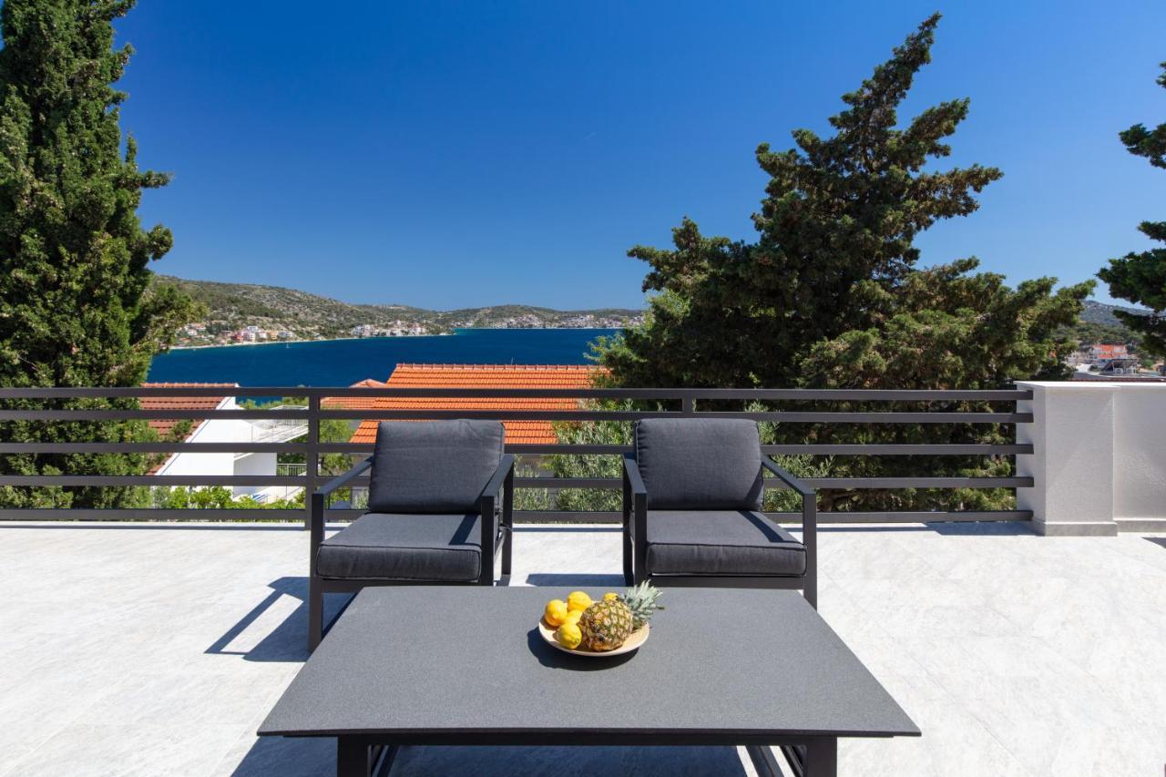 The Grande - Huge Terrace - Amazing Sea Views - Tastefully Furnished - Access To Rooftop Terrace And Gym - Hillside Apartments Rogoznica Rogoznica  Dış mekan fotoğraf