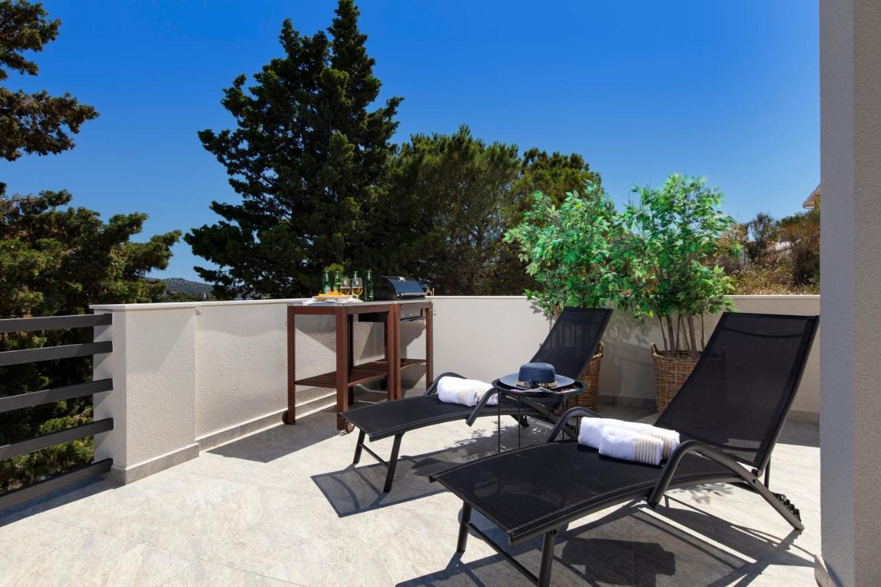 The Grande - Huge Terrace - Amazing Sea Views - Tastefully Furnished - Access To Rooftop Terrace And Gym - Hillside Apartments Rogoznica Rogoznica  Dış mekan fotoğraf