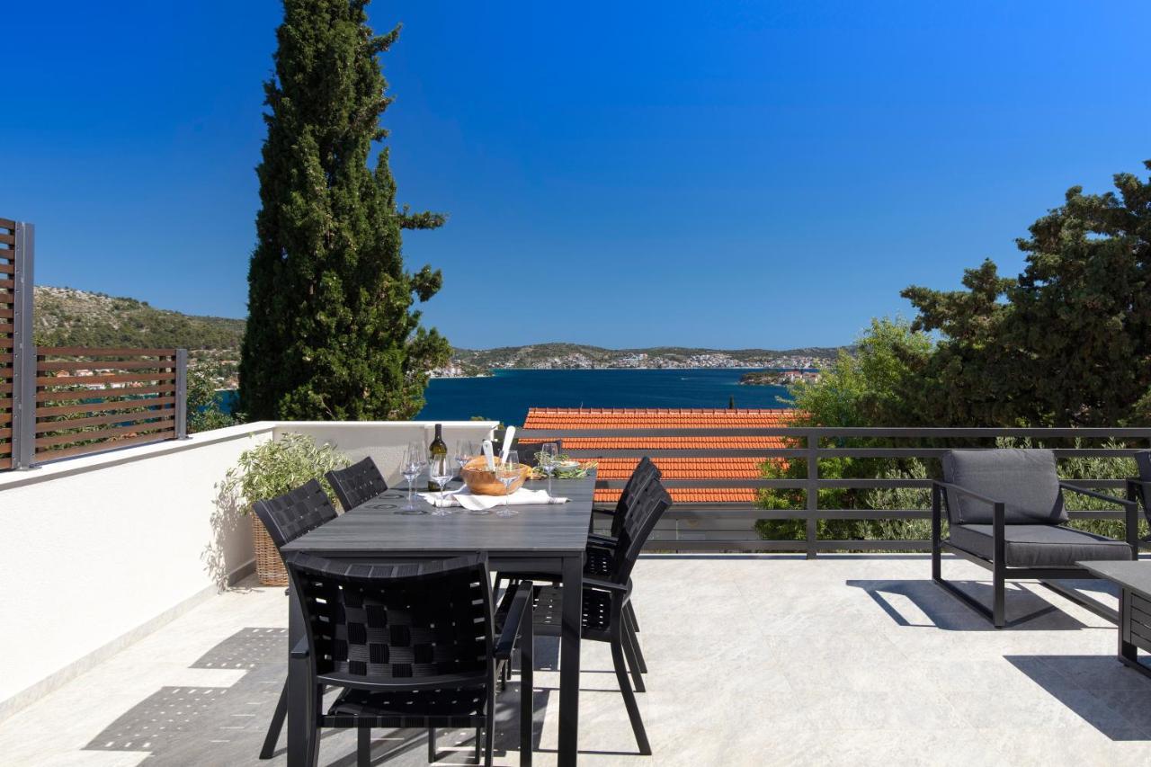 The Grande - Huge Terrace - Amazing Sea Views - Tastefully Furnished - Access To Rooftop Terrace And Gym - Hillside Apartments Rogoznica Rogoznica  Dış mekan fotoğraf